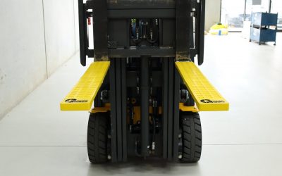4 Key Safety Accessories for Forklifts
